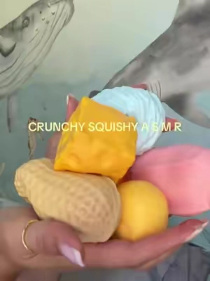 you get 6 squishies in this set and they’re all so good and crunchy drool 🤤 #crunchy #squishy #squishyasmr 