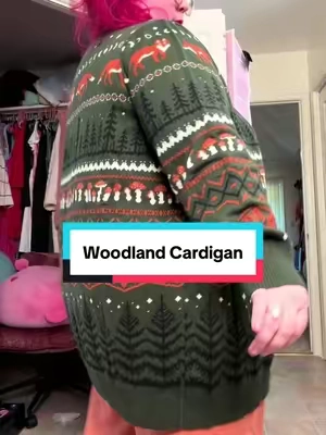 Finally they make a woodland cardigan in plus size!! #plussizecardigan #plussizefashion #cottagecoreaesthetic #plussizefallfashion #sohochic 