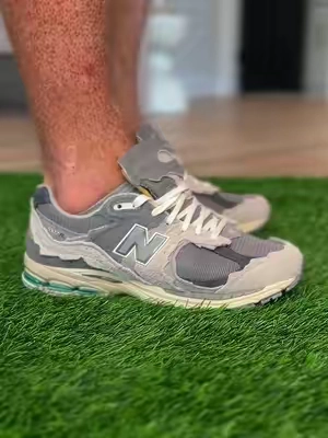 #tiktokshopcreatorpicks #newbalance #newbalance2002r #sneakers #shoes 