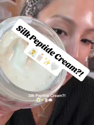 🧖‍♀️✨ SUNGBOON EDITOR SILK PEPTIDE EGF INTENSIVE CREAM ✨ Rich, creamy and packed with silk peptides, EGF, ceramides + hyaluronic acid for that plump, smooth, bouncy looking skin 💛✨ The perfect final step for that glass skin finish 🫶🏼 #sungbooneditor #koreanskincare #sungbooneditorskincare #koreanmoisturizer 
