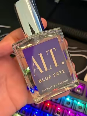 Elevate your daily fragrance game with this long-lasting Extrait de Parfum that delivers a fresh blend of crisp bergamot, juicy pear, and warm amberwood for just forty-five dollars. Tap the shopping cart link below to grab yours today before this viral, high-end scent sells out! #cologne #fragrance #perfume #scentoftheday #mensgrooming