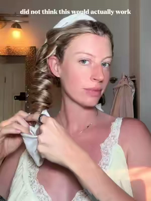 Finally a heatless method that works #heatlesshairstyles #heatlessblowout #heatlesswaves #heatlesscurlsovernight #heatlesscurlstutorial 