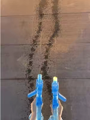 This cool electric water gun can fascinate all children#childrentoys #cool#tiktokshop #electricwatergun #waterguntoy 