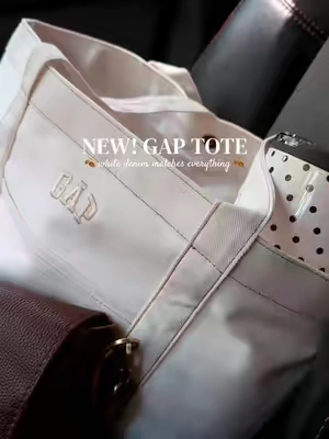 fall fits going hard this year >> #gap #gaptote #fallaesthetic #fallfashioninspo 