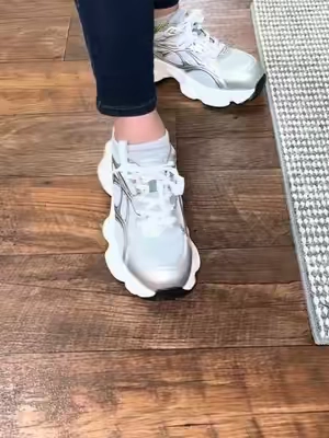 Zapatillas de seguridad para mujer con puntera de acero; calzado de trabajo deportivo, ligero y transpirable; resistente a perforaciones y con suela antideslizante para estar de pie todo el día; calzado deportivo de seguridad y trabajo; zapatillas cerradas y antideslizantes para el entorno laboral.#tiktokchopcreatorpicks#