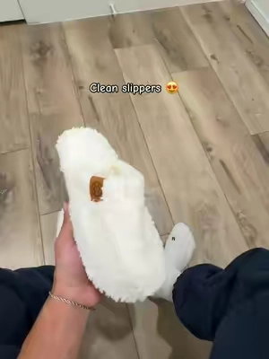 Clean slippers #fashiontiktok #slippers #footwear #fashioninspo 
