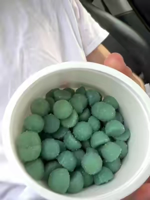 These gummy’s taste great #creatine #gym #gummies 