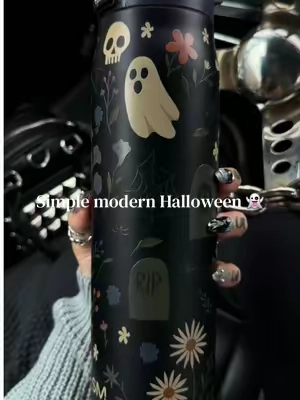 @Simple Modern #simplemodern #altmom #halloweendecor #creepycute #darkaesthetics 