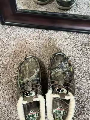 All camo, all comfort 🌲🔥 #tiktokshopcreatorpicks #TikTokshopbacktoschool #camo #HEYDUDE #HEYDUDENewArrivalsCampaign  @HeyDude @Mossy Oak 