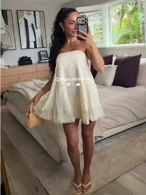 Love a good mini!!!!! So cute #vacaydress #princesspolly #petitefashion 