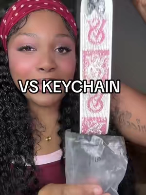 VS KEYCHAINS>>😍🎀✨#victoriassecretkeychain #victoriassecret #keychain #tiktokshopcreatorpicks 