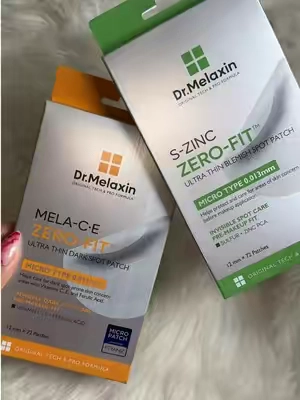 LOVE how seamless these pimple patches are😍✨ #drmelaxin #pimplepatch #invisiblepimplepatches #drmelaxinskincare #acnetreatment 