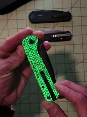 The CJRB Latitude is a solid full-size EDC! 3.47” AR-RPM9 blade, smooth deployment, and that Top Liner Lock makes it super satisfying to use. Definitely another great one from CJRB!

#CJRB #CJRBLatitude #EDC #EverydayCarry #PocketKnife