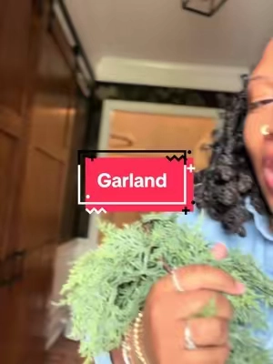 Girl, thank you! #christmasdecor #garland #christmasgarland #garlanddecor 
