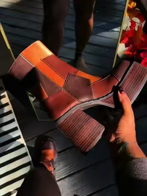 The ultimate ankle boots for fall  🍂🧦🤎 #fallshoesmusthaves #tiktokshopcreatorpicks #70sfashion #chunkyboots #ankleboots 