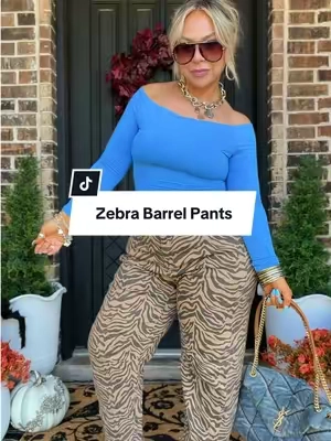 Animal print barrel pants that are actually comfy AND stretchy?! Yesss 🦓🐆 @Imily Bela Shop #barrelpants #animalprint #midsizeoutfits #falloutfits #sohochic 