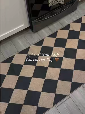 obsessed with this checkered rug😍 #arearug #checkeredrug #kitchendecor #fallvibes #fyp 