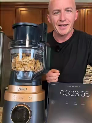 Wow this thing is powerful 😳 #ninjacrushboss #ninjakitchen #foodprocessor #blender 