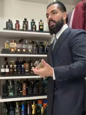 No siempre un perfume caro significa que es bueno o que nos va a gustar más, es cuestión de saber elegir y hacer compras inteligentes ya que con el precio de uno de 200 o 300 podemos conseguir 2 o 3 más económicos y de muy buena calidad y tener más variación  #perfumes #perfumesmasculinos #mensfragrance #perfumecollection #perfumetok 