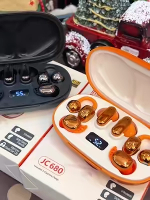 POV: You thought it was a mini truck... then the bass kicked in 🤯🔊 #TikTokMadeMeBuylt #CoolGadgets #TechTok #BluetoothSpeaker #Gadgets 