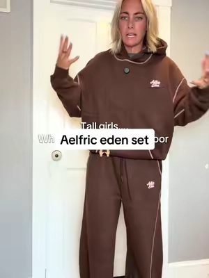 This. On. Repeat. #sweatsuit #hoodieszn #comfyset #fallfashion #sweaterweather 