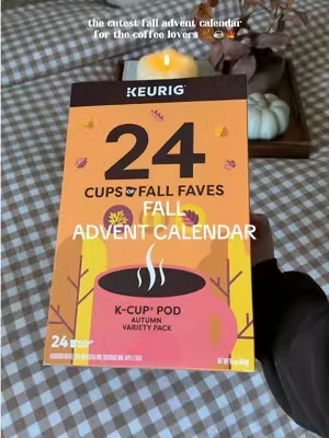how cute! ☕️🍂 24 flavors of coffee, tea, hot cocoa, and cider 🍁 #keurig #adventcalendar #coffeetiktok #coffeetime #fallaesthetic 