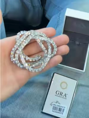 Ima wear this a lot! #chain #luxury #tennischain 