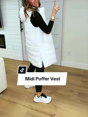 Not bulky, the perfect length and cute details! I’m 5’2” 127-130 in a Small #puffervest #vest #vestoutfit #falloutfits @Imily Bela 