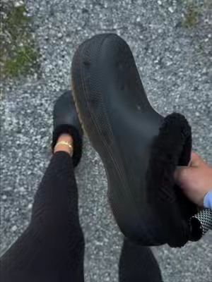 @Crocs #crocs #crocsshoes #shoes #fallshoes #tiktokshopstockup 