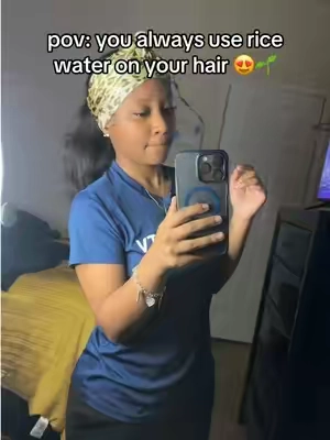 #ricewaterforhairgrowth #foryou #curlyhair #hairtok #viralvideo 