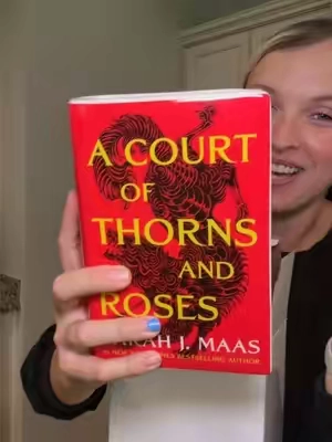 ACOTAR girlies…RUNNNN #ACOTAR #tiktokshopcreatorpicks #BookTok #romantasy #sjmaas 