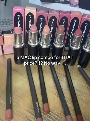 The colors are GORGEOUS ✨ #maclipcombo #maccosmetics 