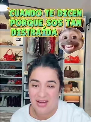 Cuando te dicen que porque sos tan distraída 🫠😂😂 #jennyclaros #hondureñosenusa🇭🇳🇺🇸 #parati 