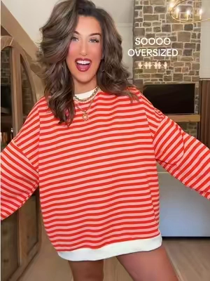 She’s giving all the FP vibes but she’s AFFORDABLEEEE! 🙌🏻 The crewneck you NEEEED for your leggings in these cooler months we are headed into.  #crewneck #oversizedpullover #lookforless #affordablefashion 