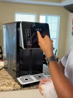 I love how fast it starts making the ice‼️ ##icemaker#icedispenser#waterdispenser##icemachine#water