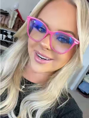 SO CUTE AND PINK AHHH 😭🩷🎀 #diff #glasses #fashiontiktok #eyes 