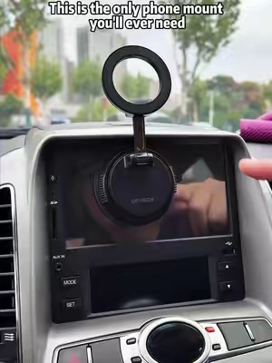 Upgrade your driving game with the Ugreen Magnetic Phone Holder! 🚀 #SafetyFirst #fyp #phoneholder #ugreen #magneticcardholder
