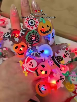 Kids are sure to love this cool and safe gift compared to candy. 🎃😍 50pcs LED Lights Halloween Ring Light Up Pumpkin 🎃#halloween #spookyseason #halloween2026 #MustHave #HalloweenMakeup