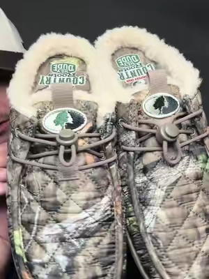 Camo never looked and felt so good 🔥🌲  #tiktokshopcreatorpicks #HEYDUDE #HEYDUDENewArrivalsCampaign #camo #tiktokshopstockup @HeyDude @Mossy Oak 