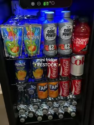 Restocking my mini fridge for the week🫶🏼✨  #minifridge #minifridgerestock #fridgerestock #fridgeorganization #cowsar    