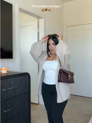 So cozy 🥹 #fallfashion #falloutfitinspo #tiktokshopcreatorpicks #cardigan 