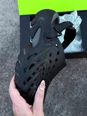 Crocs didn’t have to go this hard 🔥 #crocs #crocsecho #crocsechoclog #crocsspotlightday 