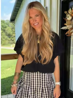 The sweetest dressy tshirt top for fall! Obsessed with the bubble hem! So comfy and great quality! #tiktokshopcreatorpicks #tiktokshopstockup #dressytop #everydaytee #falloutfitinspo 