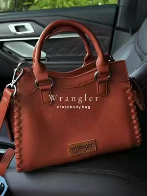 Such a cute bag 🍂 @Vaqueras Outfitters #purse #crossbodybag #totebag 