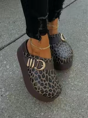@Crocs new Dylan Leopard Print Platform Metallic Buckle Clogs! Absolutely obsessed soo cute #crocs #crocsclogs #crocsspotlightday 