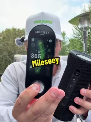 A golfers dream… #mileseey #golfgps #golfspeaker 