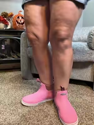 Wet decks, muddy yards, and rainy days don’t stand a chance! 🎣🌧️ These SUREWAY Women’s Ankle Fishing Deck Boots combine waterproof neoprene and rubber with upgraded slip-resistant traction in a lightweight, comfortable design. Perfect for fishing, boating, gardening, yard work, or anytime things get wet and messy. Easy, durable footwear you’ll reach for again and again!  #fishingboots #sureway #deckboots #tiktokshopstockup #tiktokshopcreatorpicks 