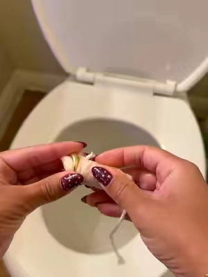 Same job, completely different design. 🩸 A tampon is designed to absorb and stay relatively firm, while a menstrual disc is flexible enough to fold down and fit through a surprisingly small opening. This little experiment is a pretty good visual for just how different period products can be when it comes to size, shape, and flexibility. #period #women #periodcare 