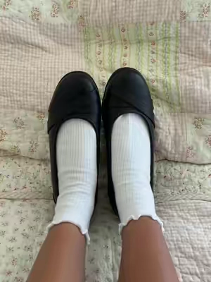 So comfy and chic perfect to complete your fall collection🍂🧦🧣 #falloutfits #dreampairs #coquette #balletflats #chicaesthetic Labor Day deals Christmas chic aesthetic flats shoes comfy shoes viral dollette back to school spooky season heals down town girl vintage outfits to wear shoes to wear affordable cute shoes autumn fall lover Black Friday thanks giving cyber Monday @Dream Pairs 