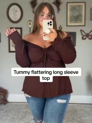 Love these tops so much @BloomChic #plussizefashion #curvyfashion #apronbelly #falloutfits #plussizetop 